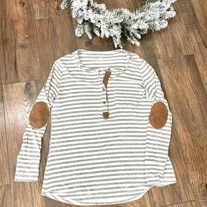 Marley Lilly Button Blouse.